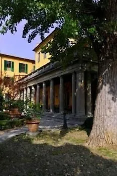 Hostel Ostello Villa Camerata Firenze Fiesole Italy