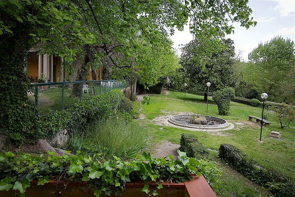 Hostel Ostello Villa Camerata Firenze Fiesole Italy