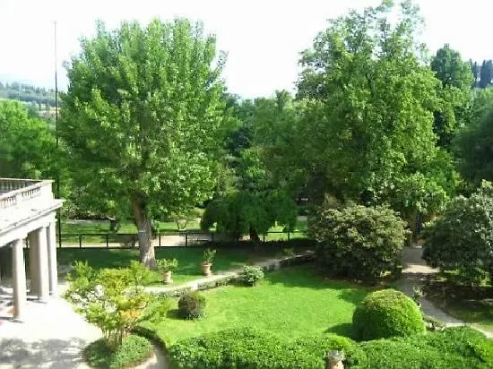 Hostel Ostello Villa Camerata Firenze Fiesole Italy